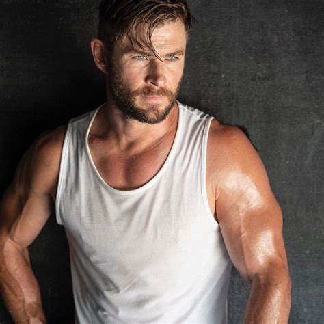 chris hemsworth instagram